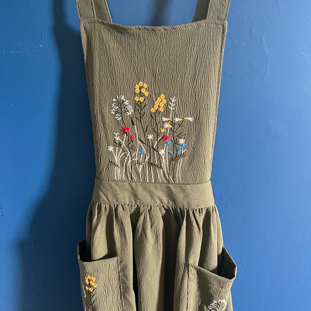 SHEIN Cottagecore Green Maxi Dress with Floral Embroidery